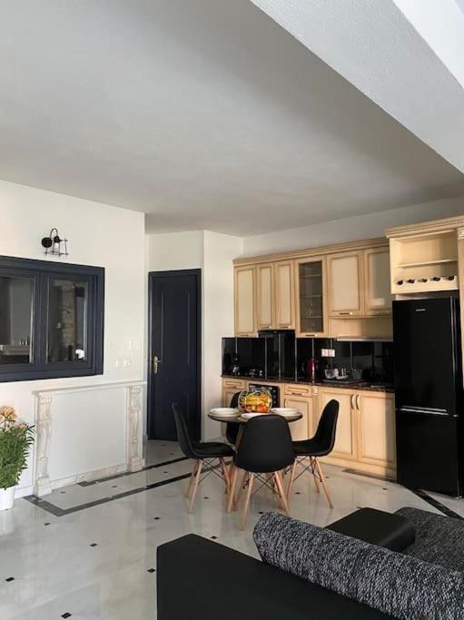 M&F Meteora Apartments #1 كالامباكا المظهر الخارجي الصورة